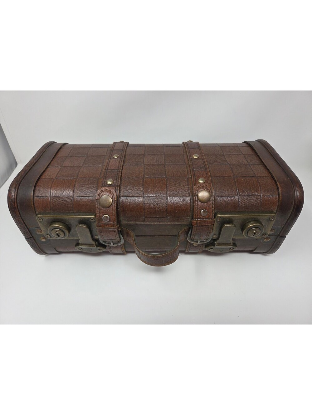 Brown Vegan Leather Wine Storage Box With Handle And Metal Hardware Accents